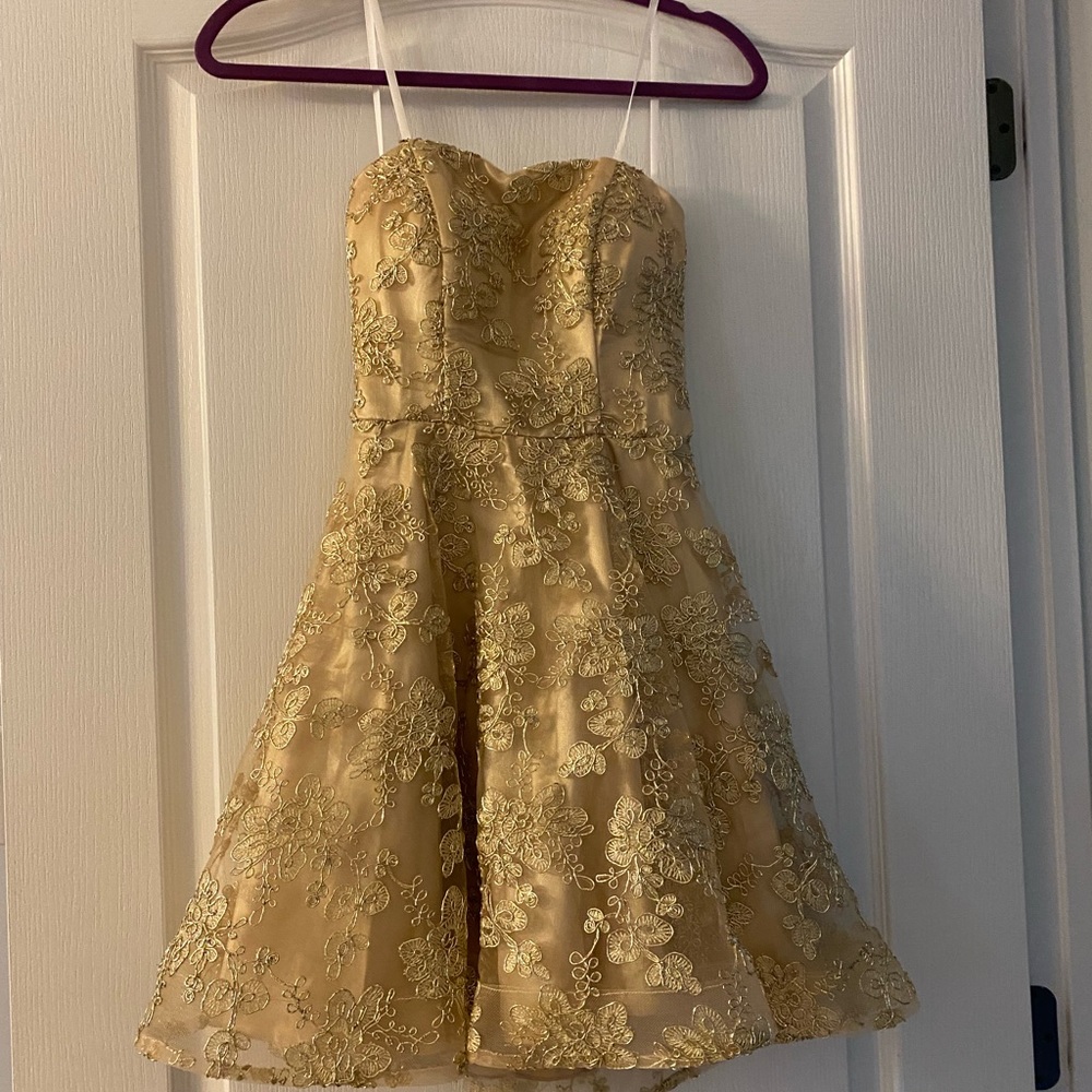 Gold Homecoming/party dress Bee Darlin size 1/2